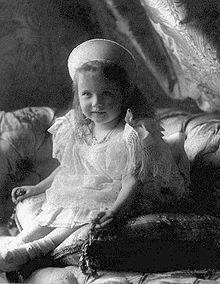 Anastasia Romanóva de pequeña